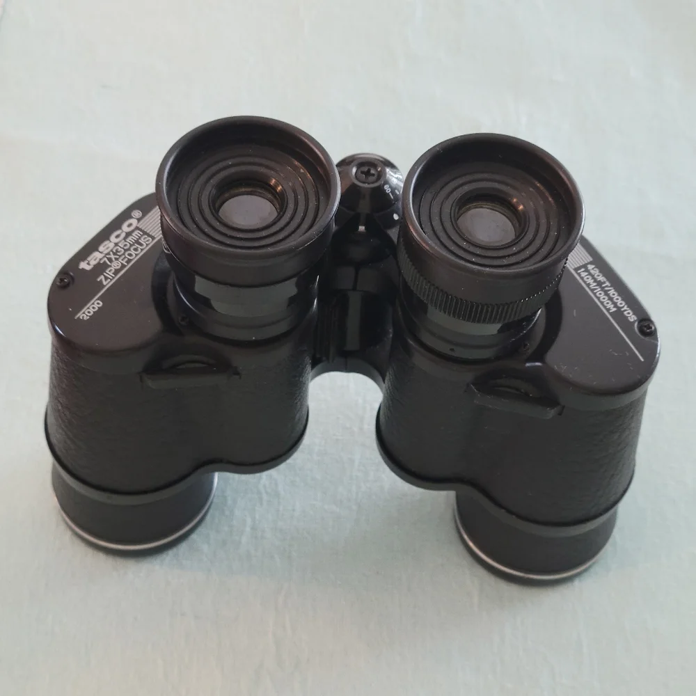 Vintage, Tasco Binoculars, zip 7X35WA Focus 2000.420 Ft 1000 Yards 140M/1000M